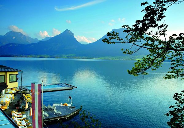 Der Wolfgangsee, mit älterem Namen auch Abersee, ist ein See in Österreich. Er liegt zum größten Teil im Nordosten des Bundeslandes Salzburg, ein kleiner Teil gehört zu Oberösterreich, und er ist mit 13 km² einer der größten und bekanntesten Seen